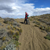 Radeln in der patagonischen Wüste