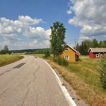 Finnische Häuser am Land