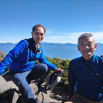 木曾駒から覗く富士山　初めての富士山も見える絶景に友人も大興奮