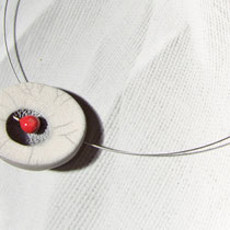 aperçu collier blanc craquelé pièce unique