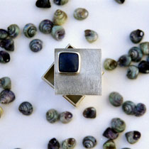 Quadratische Dose, Silber 925, mattierte Oberfläche, Lapislazuli (Draufsicht)