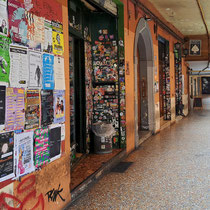 Arkaden mit Graffiti
