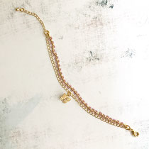 Bracelet perles avec chaîne dorée plaquée or 16k et breloque papillon - Couleur violet pâle - 26 euros