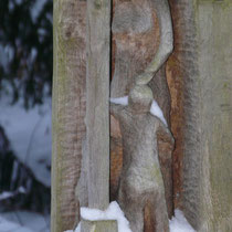 Detail-Ansicht der Eichenholz-Skulptur von Heribert Heeg