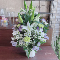 中サイズ（菊．洋花ミックス）　6,600円