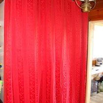 Le rideau rouge