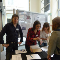 Distribution des badges et du programme par le Bureau du SLEC