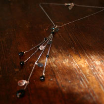 Long collier swarovski & pierres fines noires & grises Alice