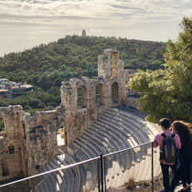 «Odeon des Herodes Atticus»: Antikes Theater am Fuß des Akropolis-Felsens. Von Herodes Atticus gestiftet - fasst 5000 Zuschauer.