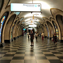 Moskau | Metro | Metrostation «Novoslobodskaja» | 1952 | Architekten A. Duschkin und A. Strelkow