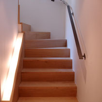 escalier avec limon lumineux