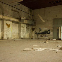 Solitude // papeterie abandonnée 