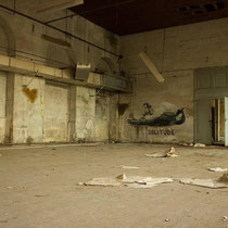 Solitude // papeterie abandonnée 