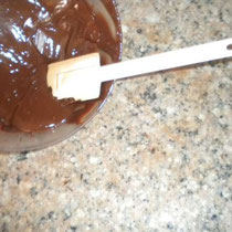 Faire fondre  le chocolat d'une manière homogène