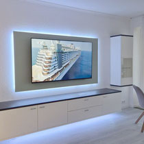 TV-Bereich im Wohnraum der Ferienwohnung Nautilus Nr. 27 in Cuxhaven-Duhnen