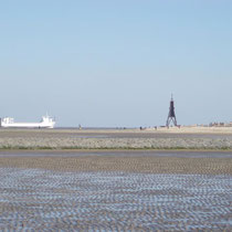 Blick über das Wattenmeer zur Kugelbake in Cuxhaven nahe der Ferienwohnung Nautilus