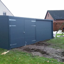 Belgie carport met aluminium achterwand + deur