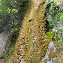 Milonas Wasserfall in Kreta in neuem Erscheinungsbild - ohne Wasser - Mai 2016