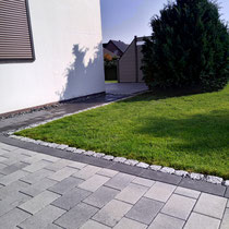 Terrassen Pflasterbau Bauvorhaben Privat Garten in Mooreege