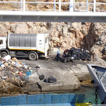 Kreta: Müllabfuhr in Loutro