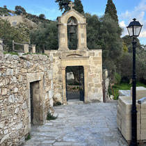 Eingang zur Höhlenkirche 