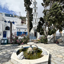 Froschbrunnen an der katholischen Kirche