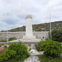 Denkmal am französischen Militärfriedhof