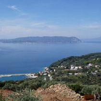 Blick auf Loutraki und Skiathos