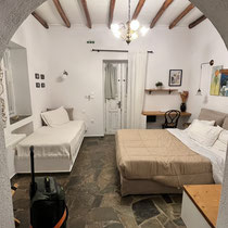 Wohn- und Schlafzimmer