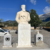 Daskalogiannis- Statue in Anopoli