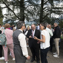 Apéro im Garten der St. Charles Hall 