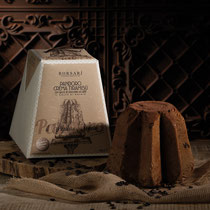 Pandoro with Tiramisu Cream & Coffee Flavoured Chips (850g)