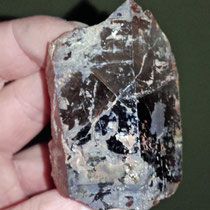 fast morionfarbener Kristall ohne Kopfläche  6  cm