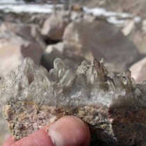Rauchige Quarzkristalle bis 2 cm
