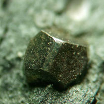Pyritpentagondodekaeder ca. 2 mm