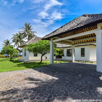 Tropical beachfront villa for sale in North Bali