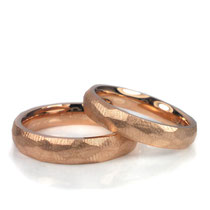 Die "Facetten des Lebens" in Rotgold 585/000 4.5 + 4.0 mm