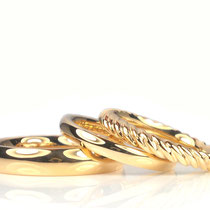 Kordierter Beisteckring und Hochzeitsringe in Roségold 750/000 4.0 + 2.4 mm