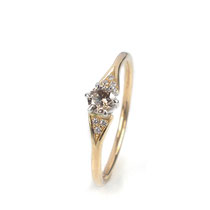 Feiner Diamant-Solitärring in Roségold mit champagner-farbenem Brillant 0.245 ct. VS
