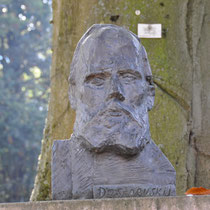 Wiesbaden Kurpark Dostijewski  Foto V.Shkarovskaya