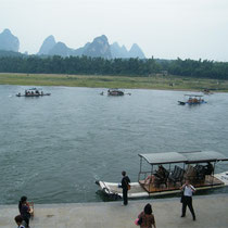 Lijiang River in Yangshuo, eine auf westliche Touristen abgestimmte Stadt