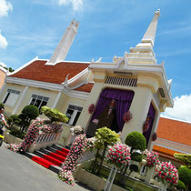 Green-Mango Bangkok Touren: Wat Prayoon Wong Sawat / Bangkok Führung mit Green-Mango Travel + Golf