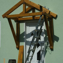 kleines Vordach