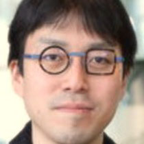 成田悠輔