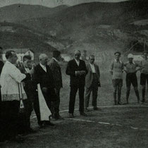 Bendición del campo de fútbol de Maderas en 1927.
