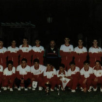 Plantilla del Villosa-Altzarrate Juvenil que venció el Torneo Friends All Over The World jugado en Bélgica en 1989.
