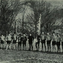 Homenaje al Villosa Juvenil en Altzarrate, tras proclamarse brillante campeón. Partido contra El Salvador de Amurrio, 1968.