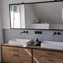Waschtisch mit Spiegel, Altholz und Stahl 