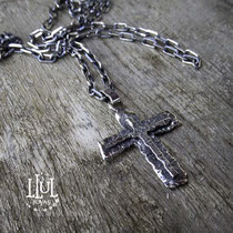 Cruz en plata refogada 950.