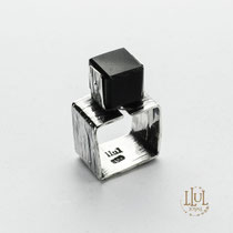 Anillo en plata 950 con cubo de onix.